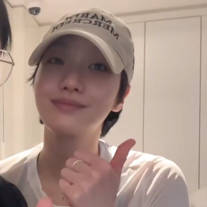 Behind-the-scenes cut of Kim Goeun