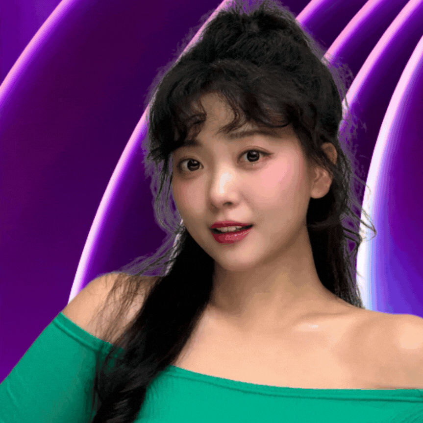 A moment captured by a fan of YOYOMI