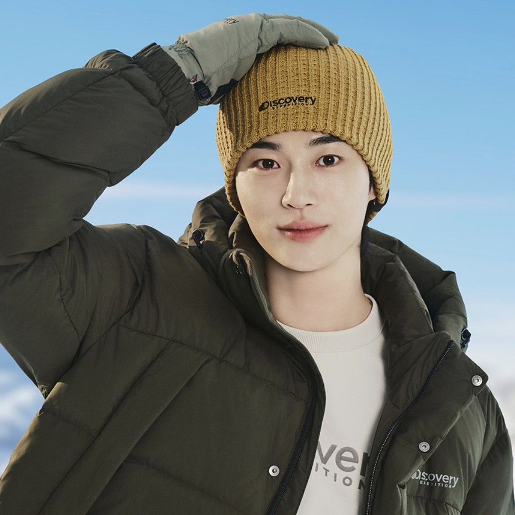 Behind-the-scenes cut of Byeon Wooseok