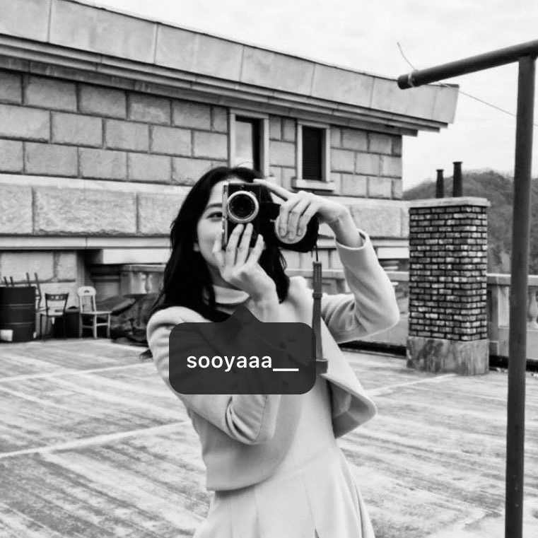 Recent activity shot of Jisoo (1995)