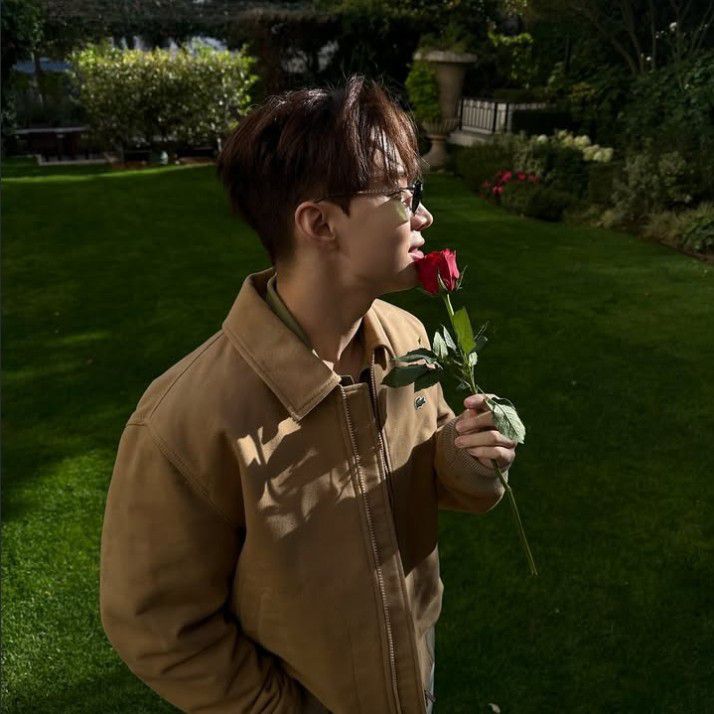 Behind-the-scenes cut of Henry