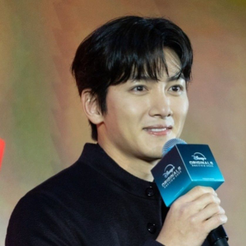 Latest photo of Ji Changwook