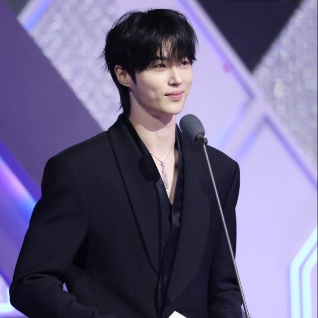 Recent activity shot of Byeon Wooseok