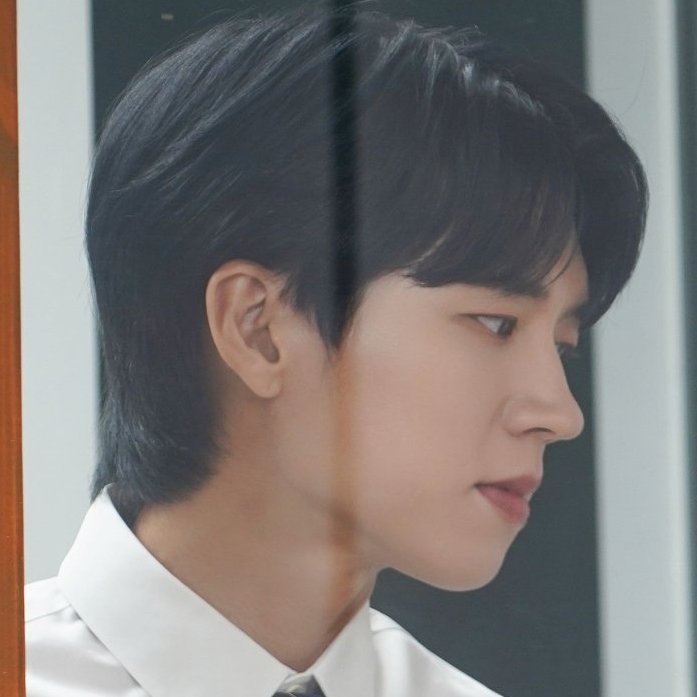 Behind-the-scenes cut of Nam Woohyun