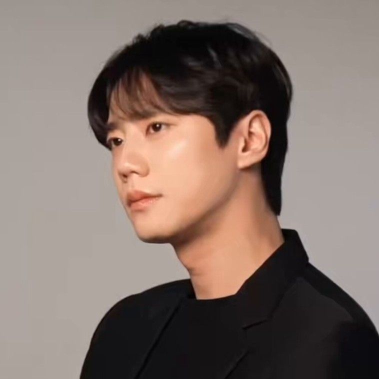 Recent activity shot of Lee Junyoung