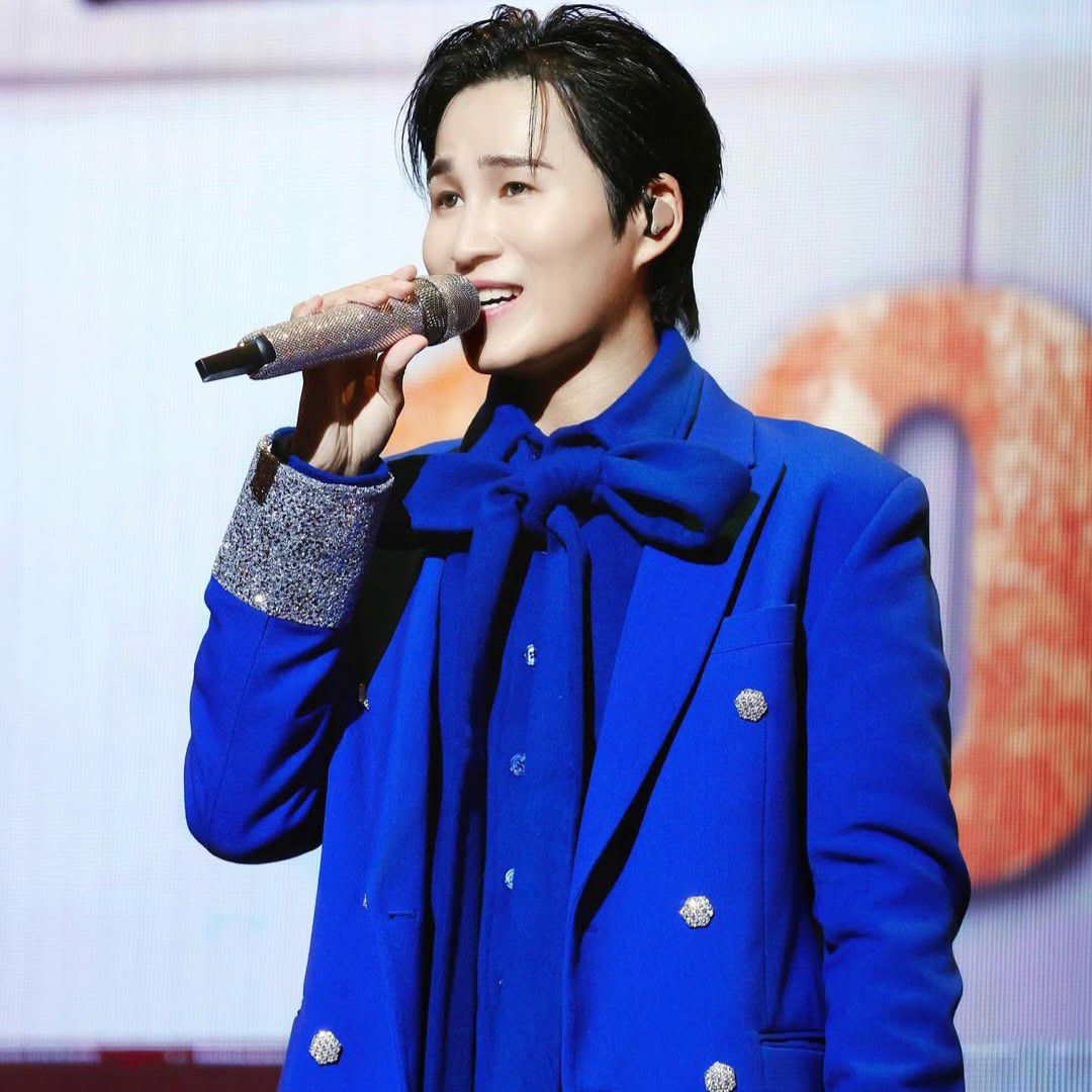 粉丝拍下的金熙栽瞬间