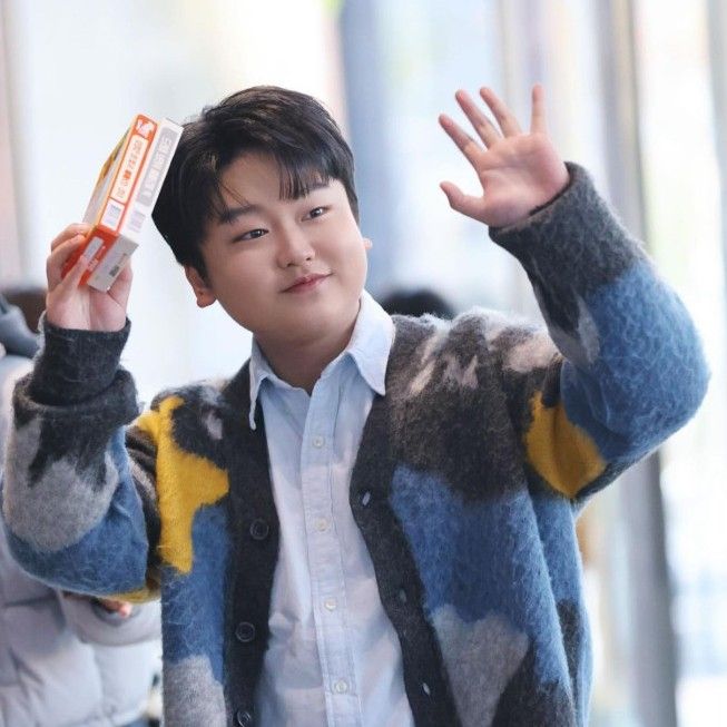 Recent activity shot of Park Sungon