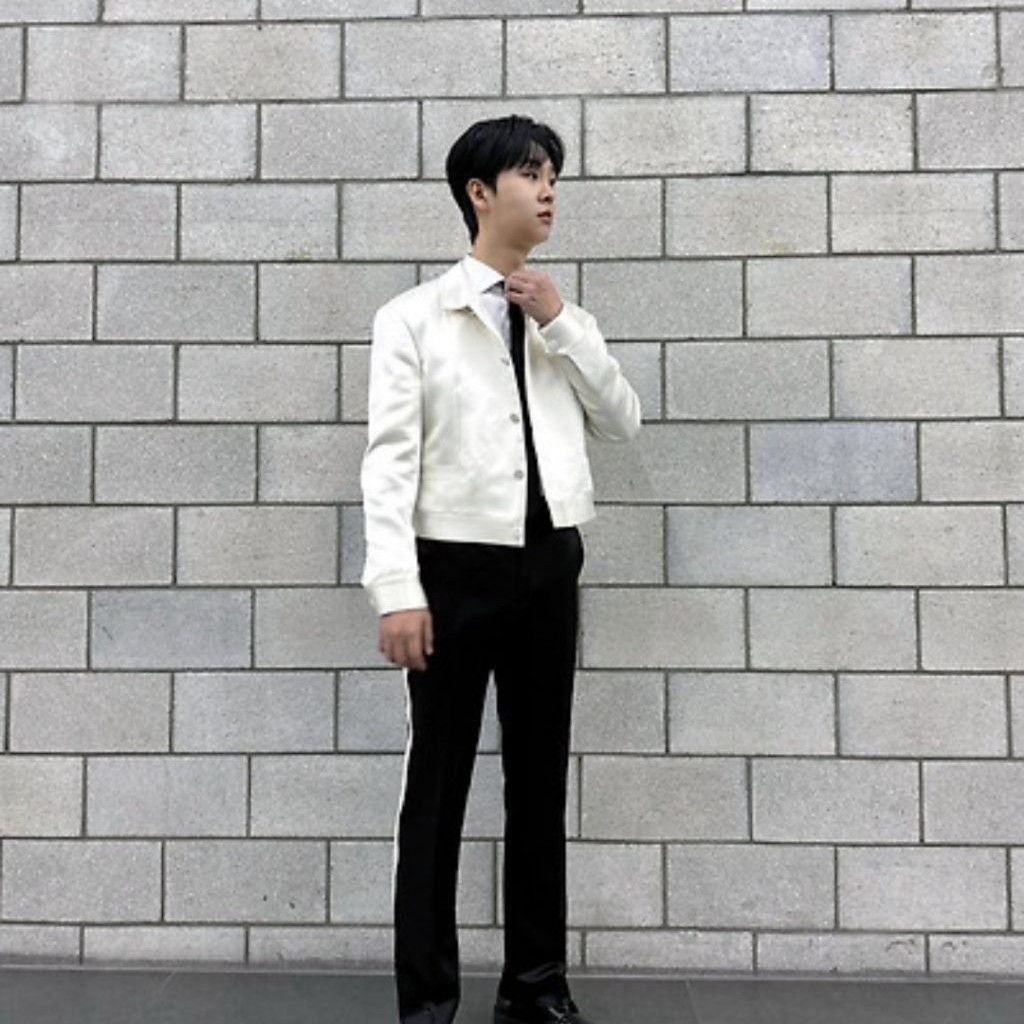 Latest photo of Song Minjun