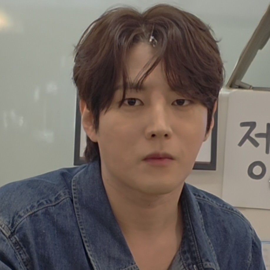 金俊賢的最新照片