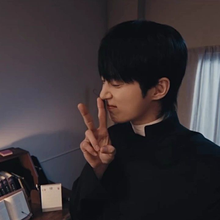 Latest photo of Byeon Wooseok