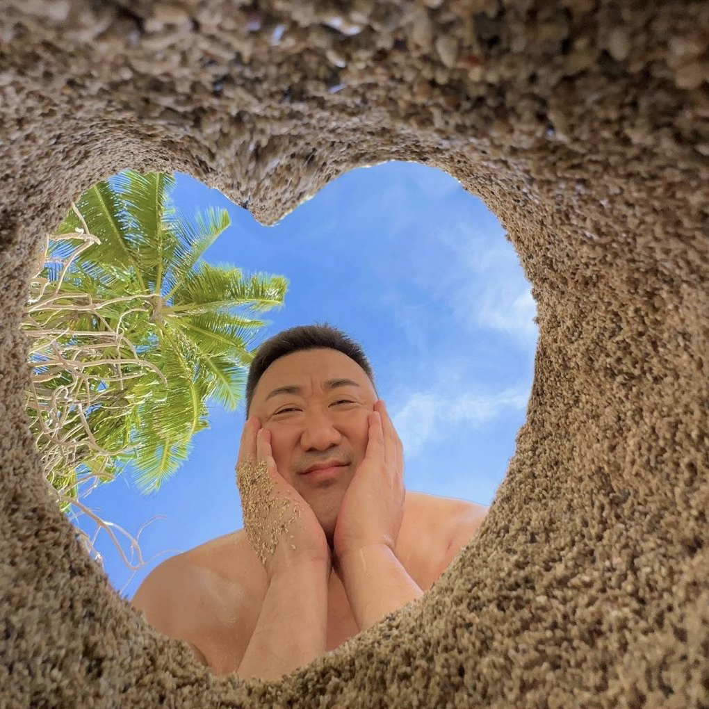 Behind-the-scenes cut of Ma DongSeok