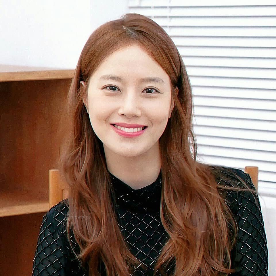 Behind-the-scenes cut of Moon Chaewon