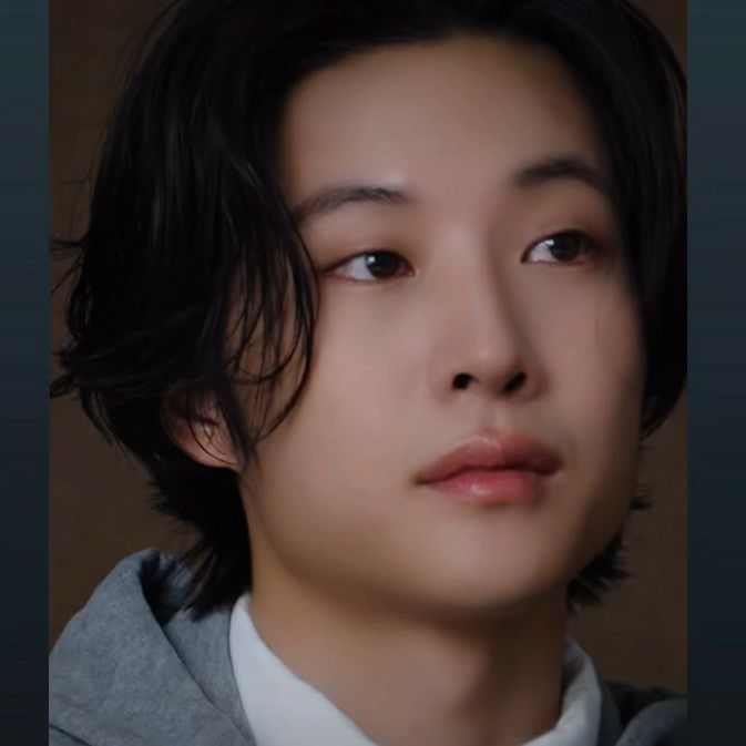 A moment captured by a fan of Lee Jongwon