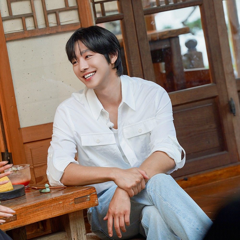 Recent activity shot of Ahn Hyoseop