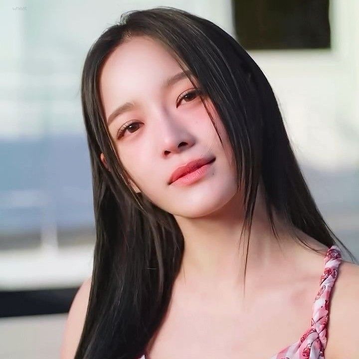 Latest photo of Kim Sejeong