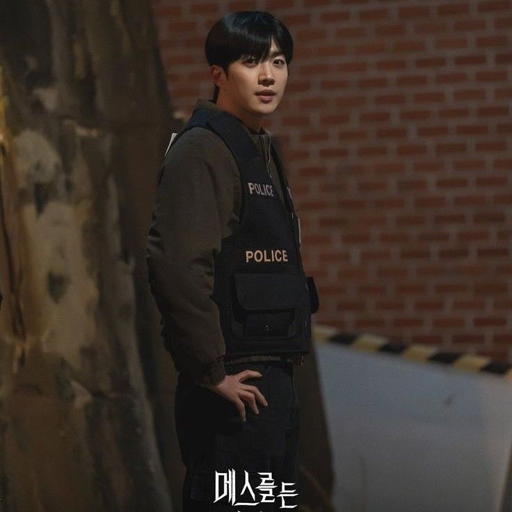 Behind-the-scenes cut of Kang Hoon