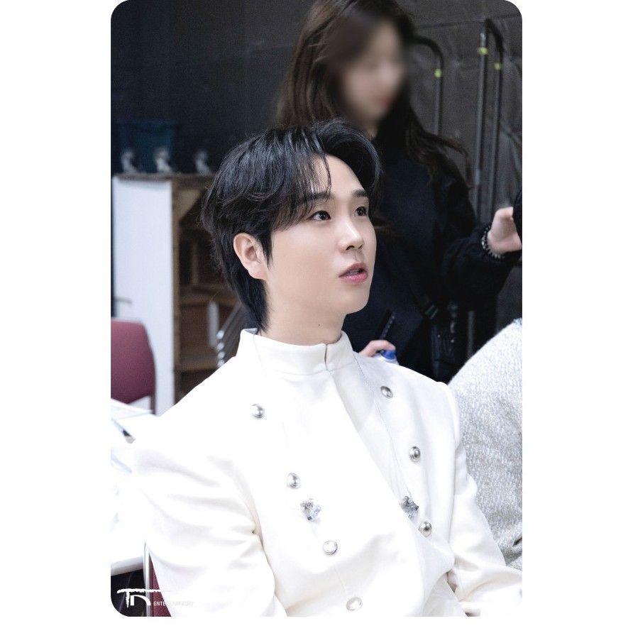 Latest photo of Song Minjun