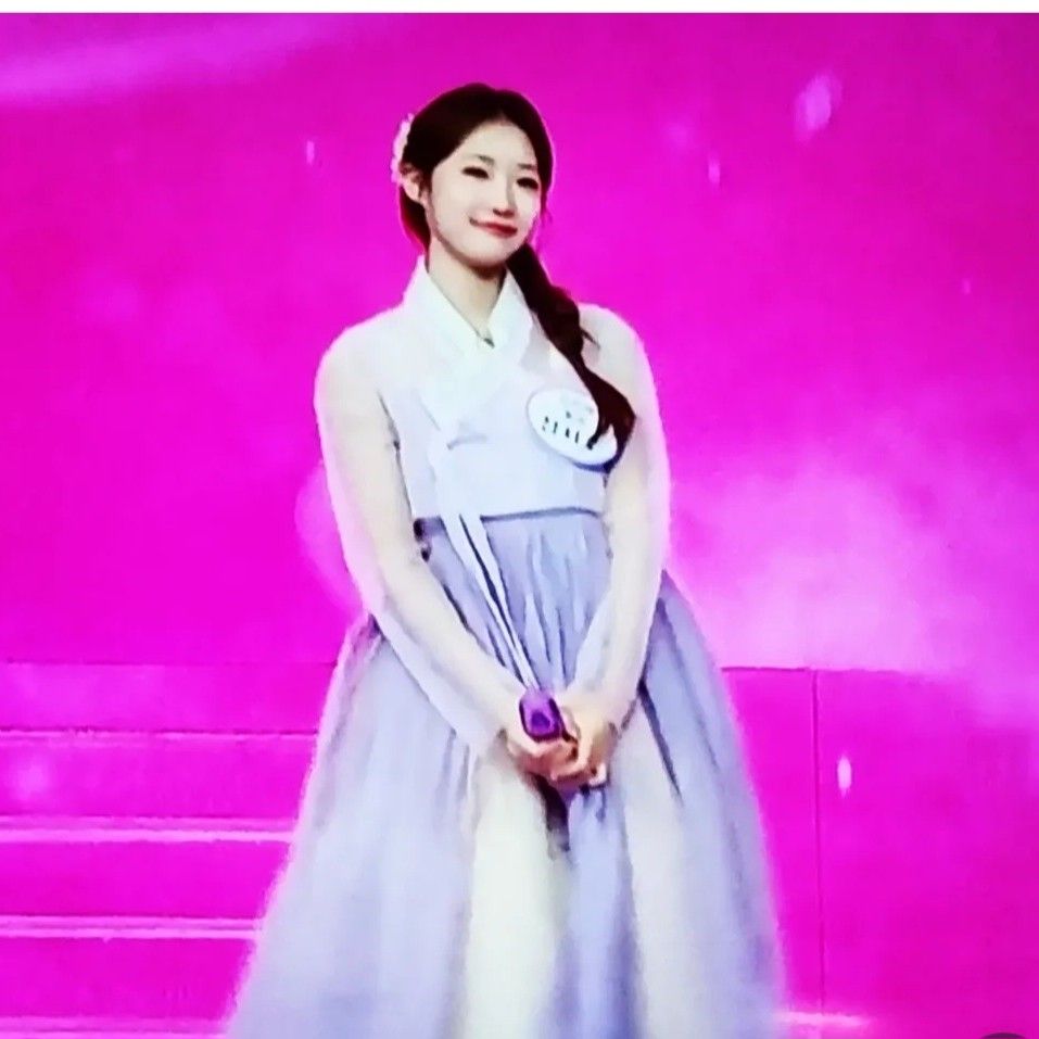 A moment captured by a fan of Jung Seojoo
