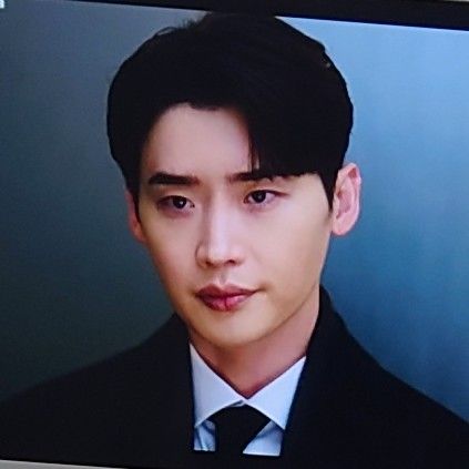 Behind-the-scenes cut of Lee Jongsuk