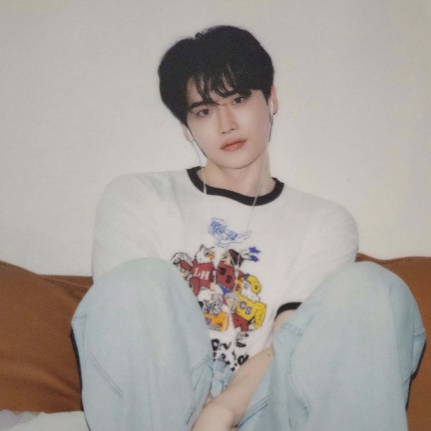 A moment captured by a fan of Lee Jongsuk