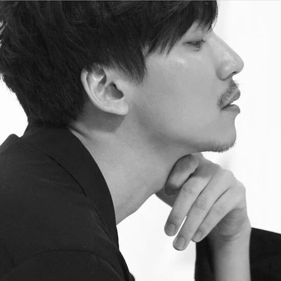 Behind-the-scenes cut of Kim Namgil