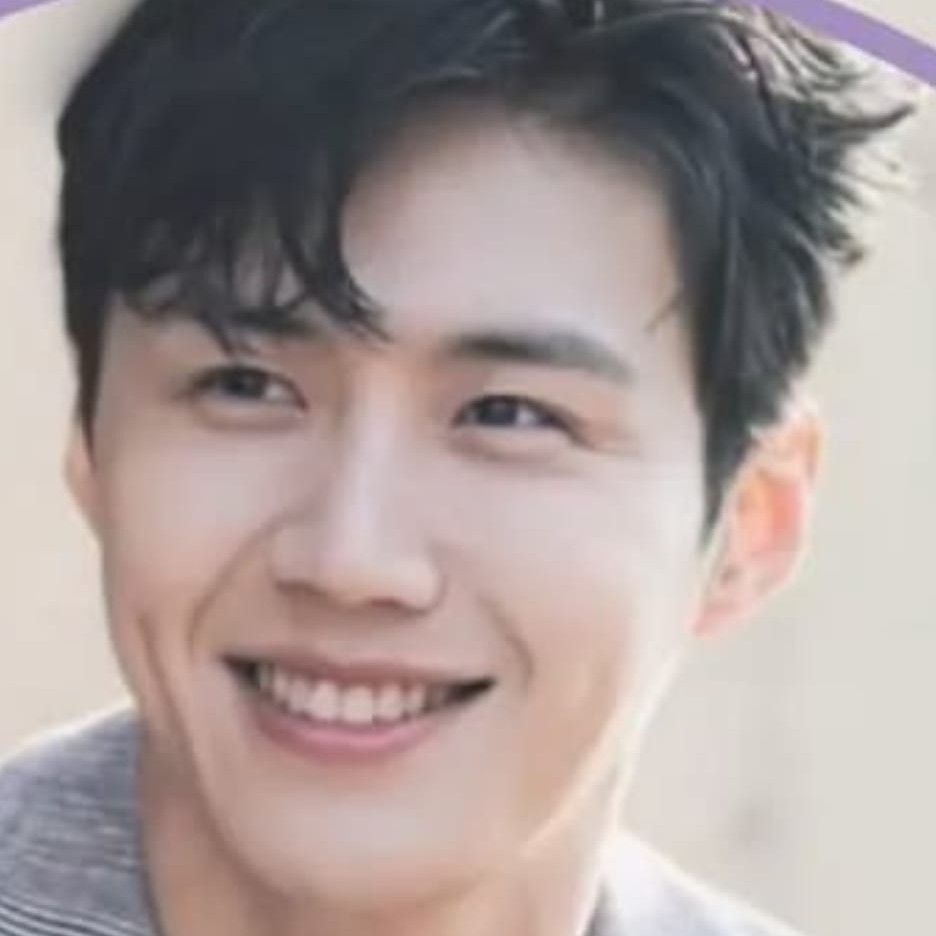 粉絲拍下的金宣虎瞬間