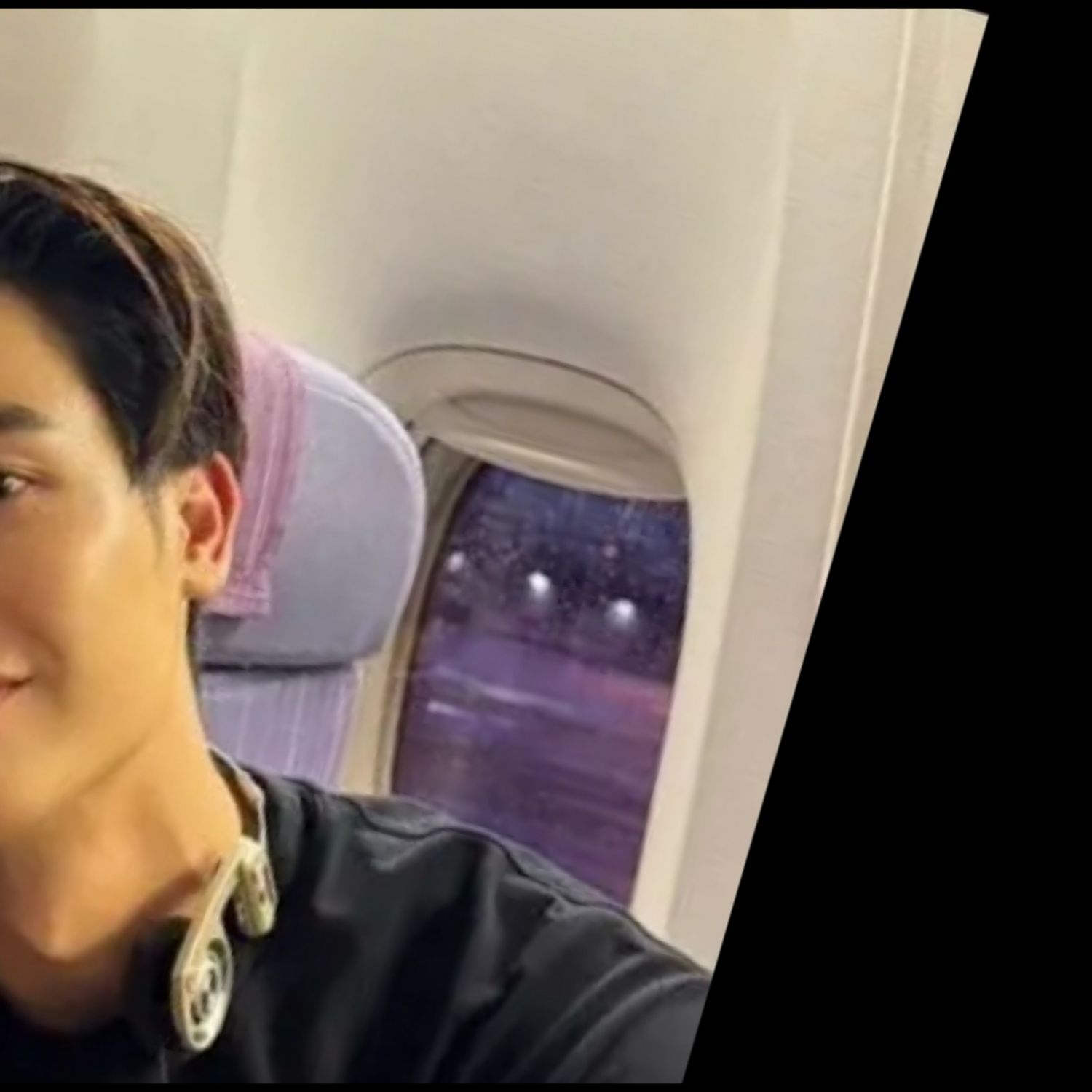 A moment captured by a fan of New Thitipoom Techaapaikhun
