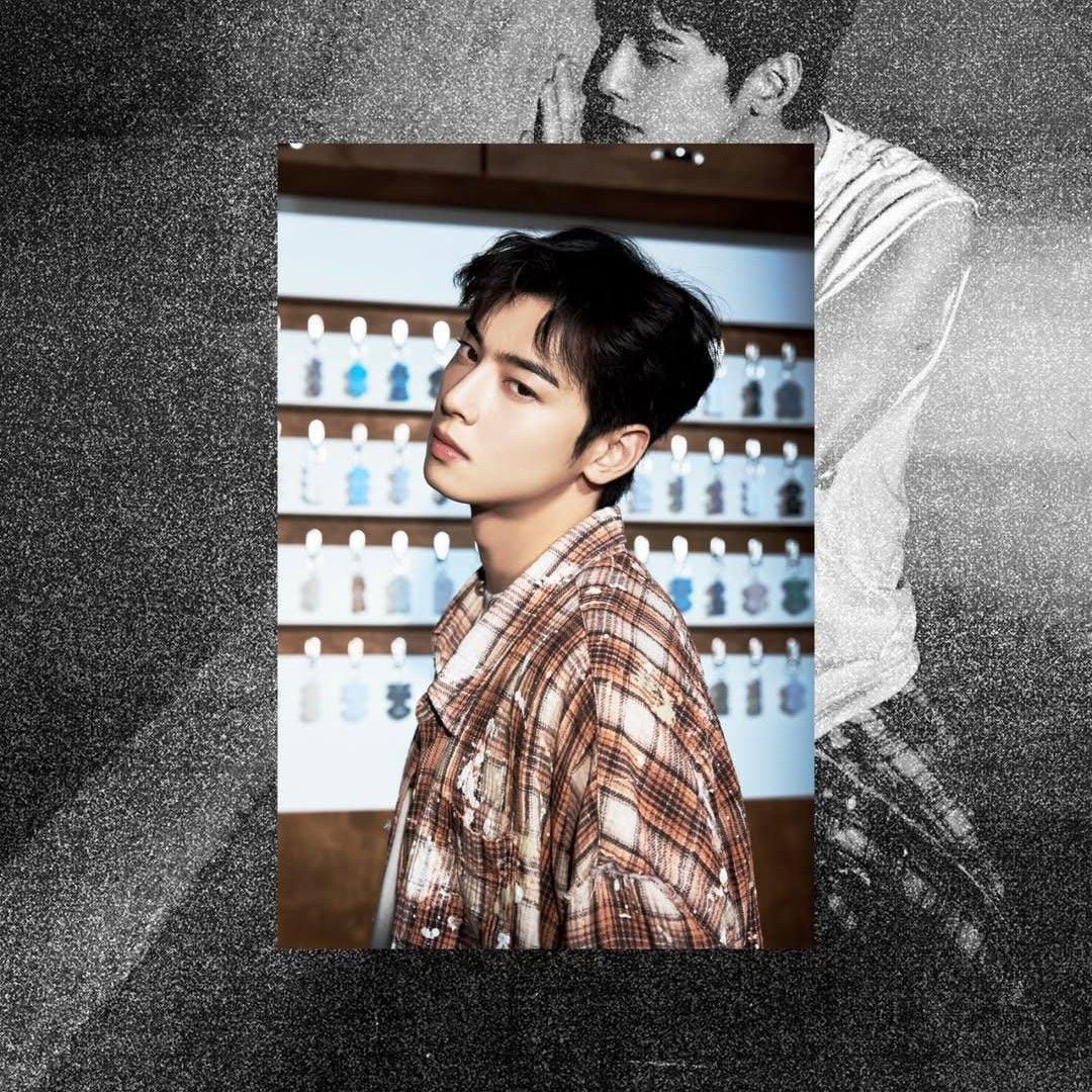 Recent activity shot of Cha Eunwoo