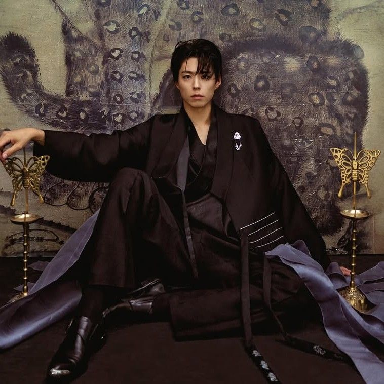 Recent activity shot of Park Bogum
