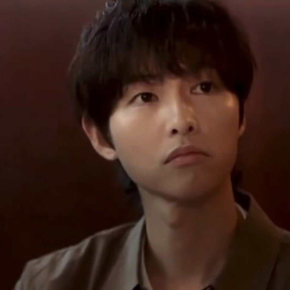 Recent activity shot of Song Joongki