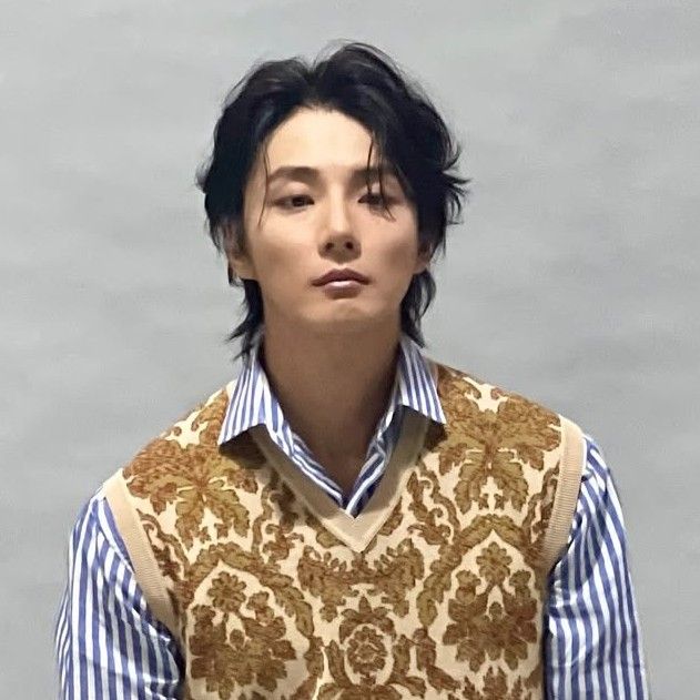 Foto terbaru dari Yoon Shiyoon