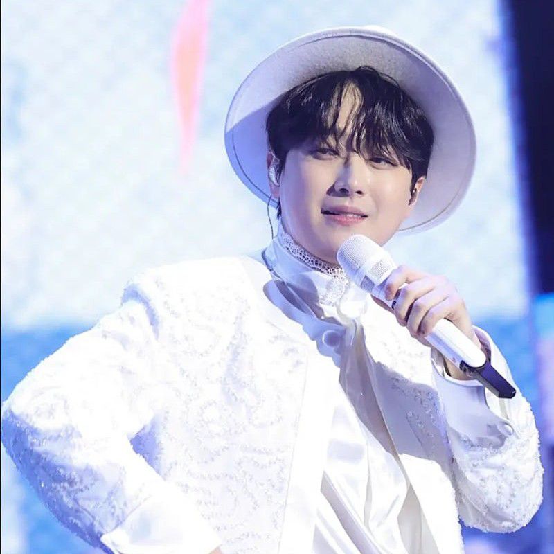 이찬원 최근 활동샷