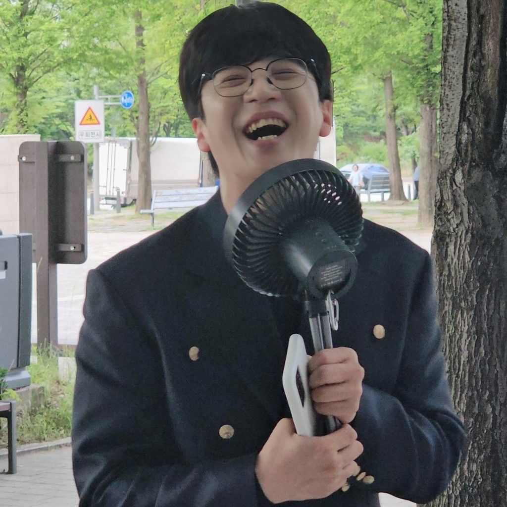Foto kegiatan terbaru dari Park Jihoo (Mr. Trot 3)