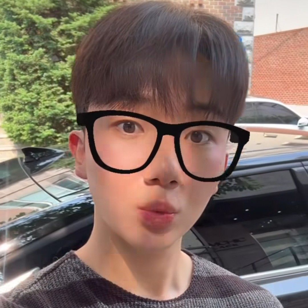 Recent activity shot of Nam Seungmin