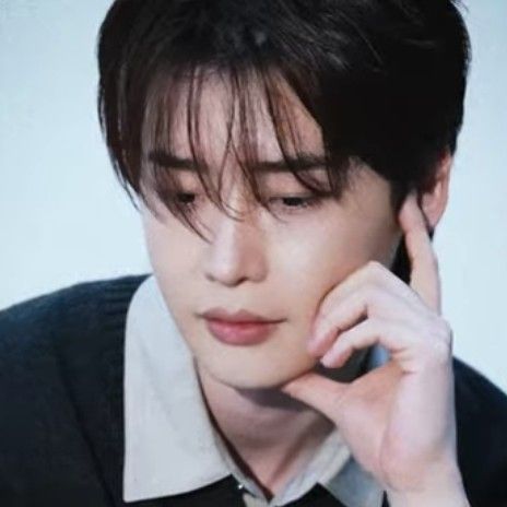 Latest photo of Lee Jongsuk