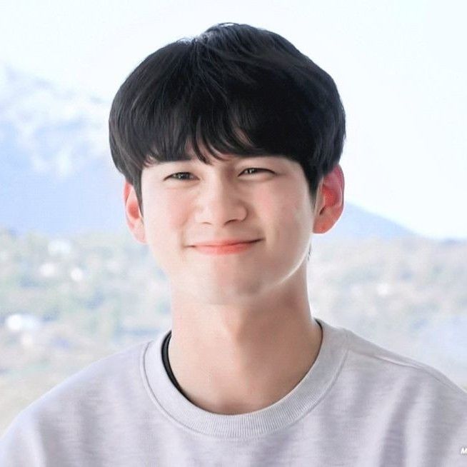 Foto terbaru dari Ong Seongwu