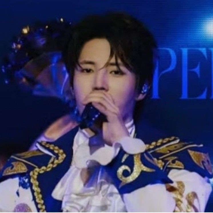 金俊賢的最新照片