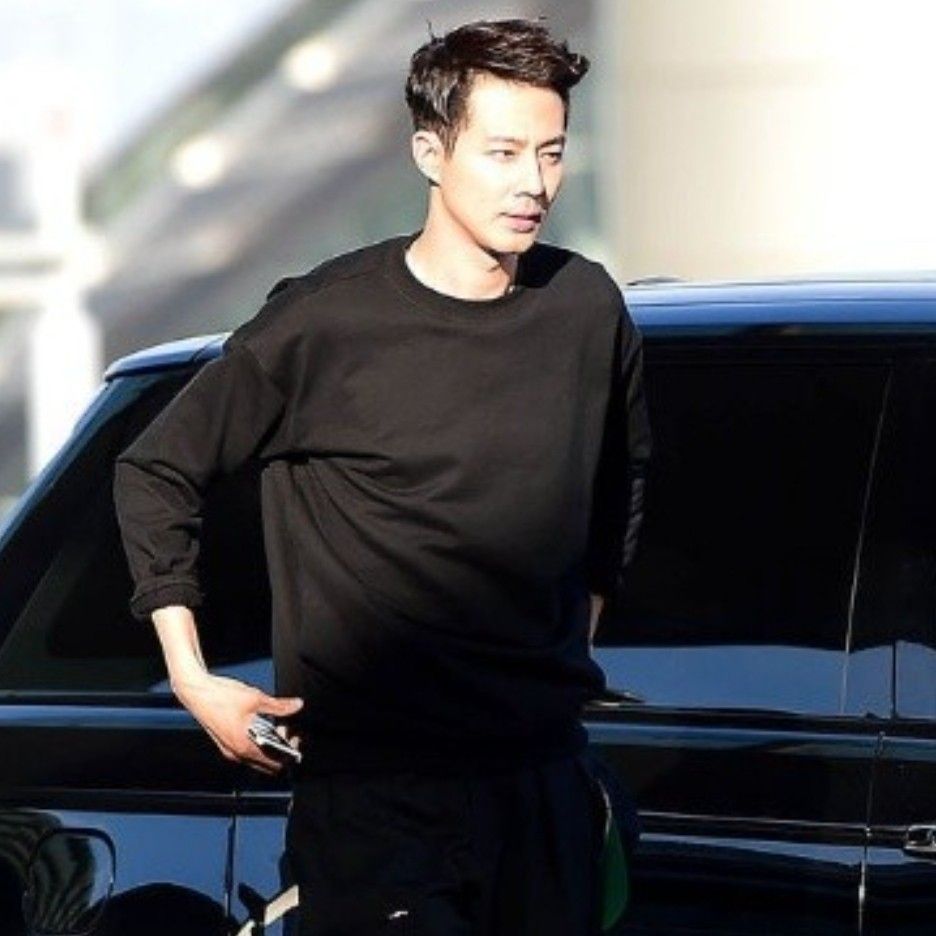 Behind-the-scenes cut of Jo Insung