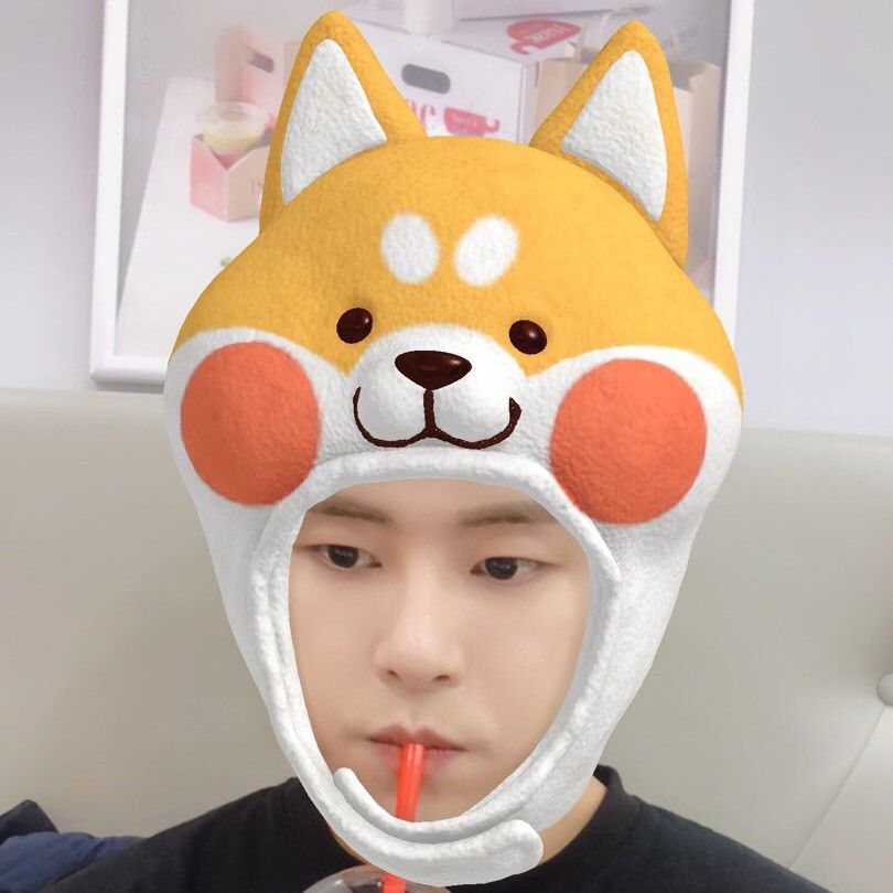 Behind-the-scenes cut of Hoya
