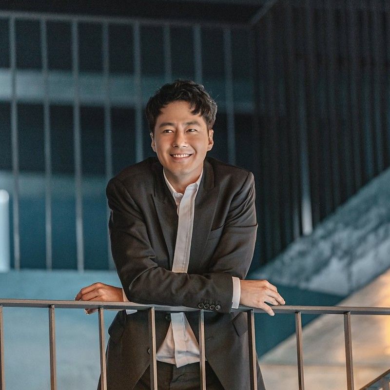 Recent activity shot of Jo Insung