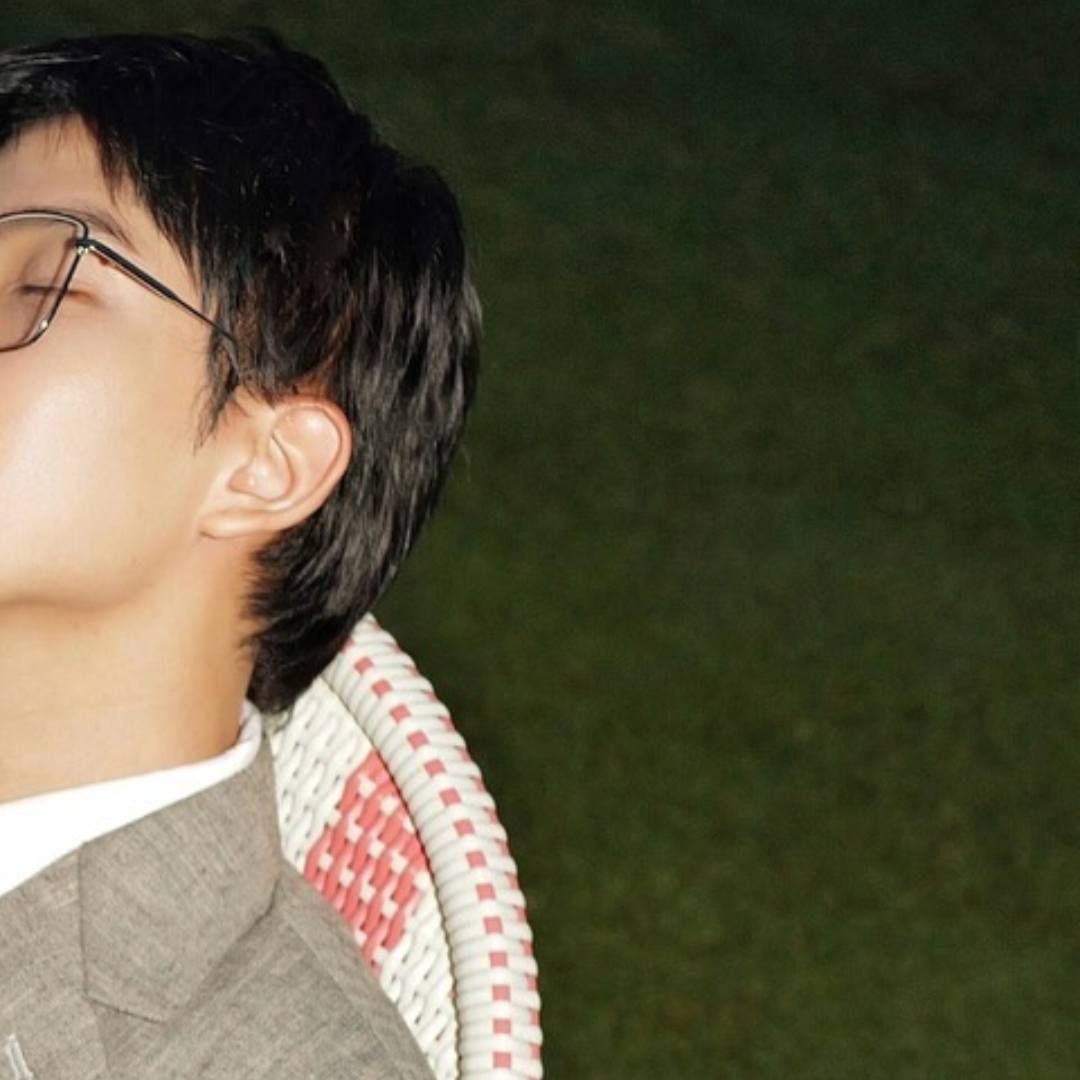 Behind-the-scenes cut of Khaotung Thanawat Ratanakitpaisan