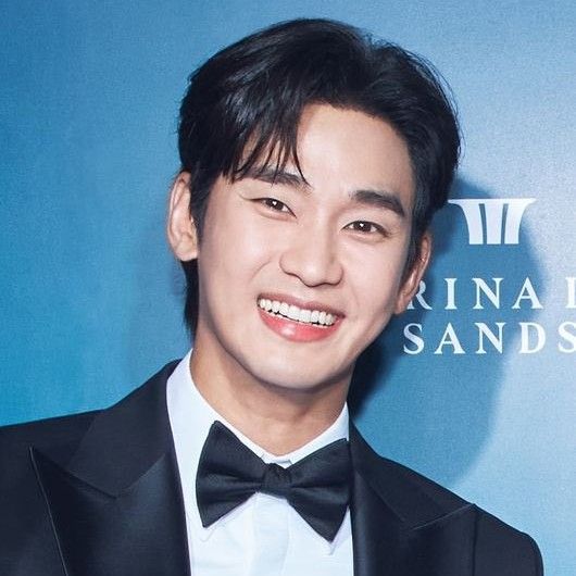 Behind-the-scenes cut of Kim Soohyun