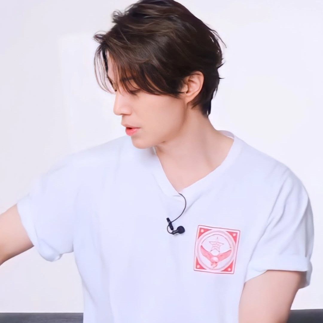 Recent activity shot of Lee Dongwook