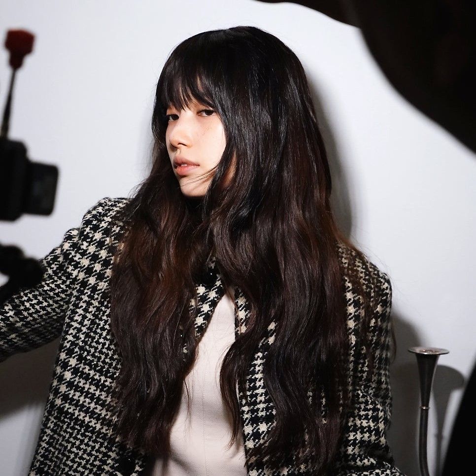 Behind-the-scenes cut of Bae Suzy