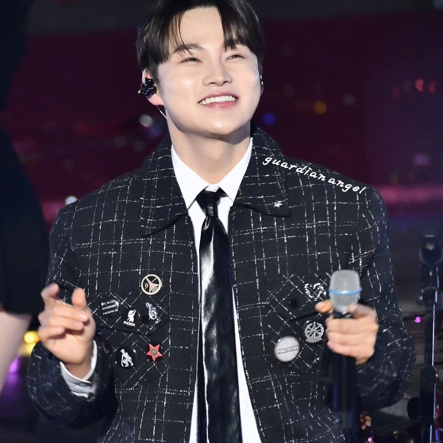 粉丝拍下的朴瑞镇瞬间