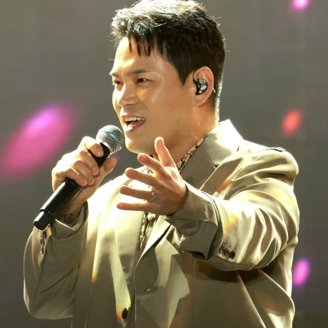 A moment captured by a fan of Lee Jung