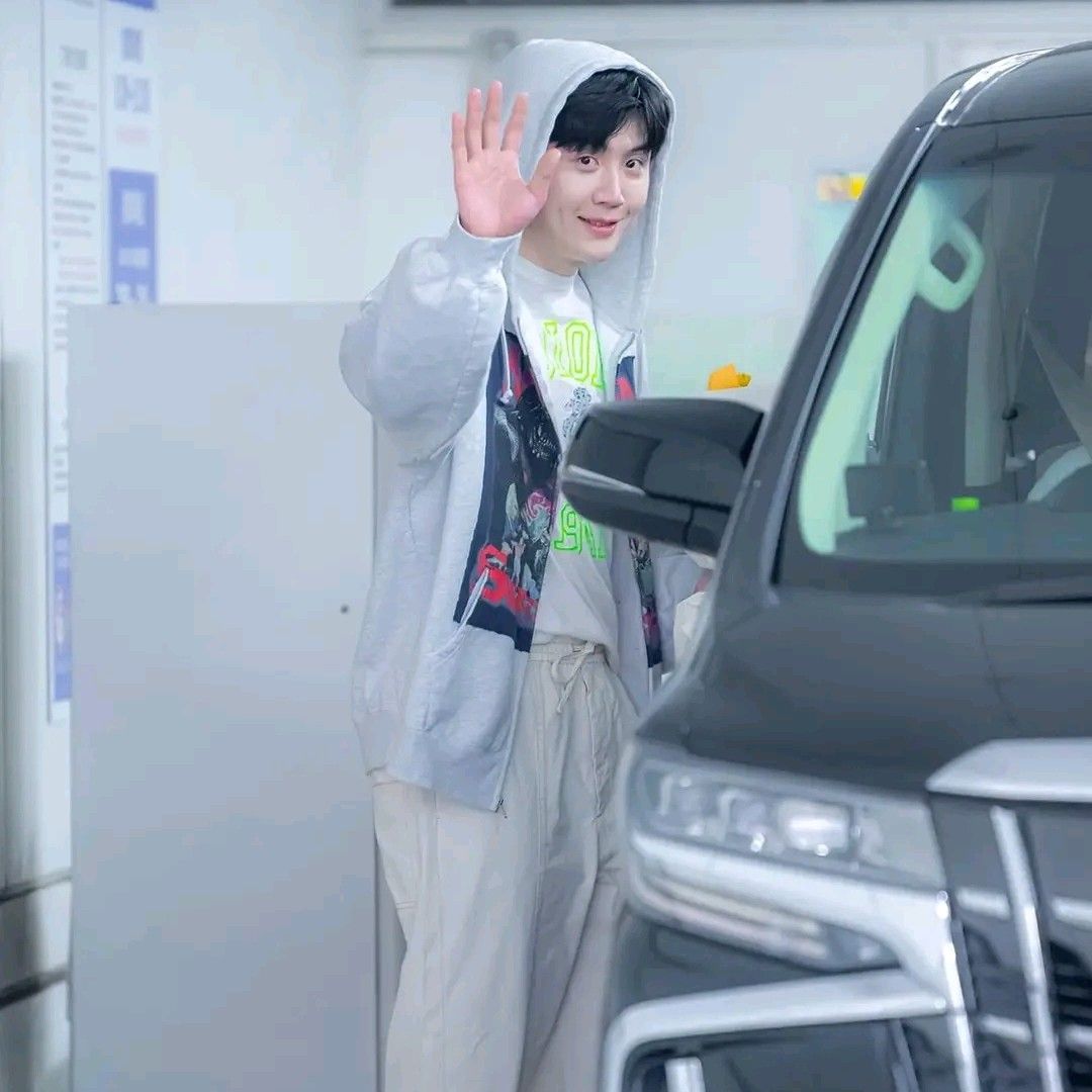 Behind-the-scenes cut of Kim Seonho