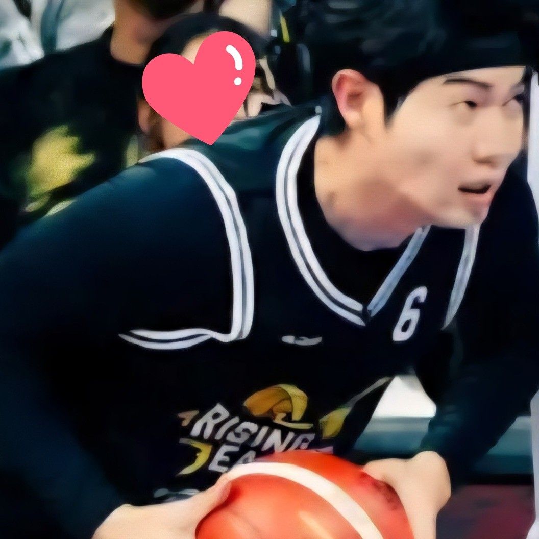 A moment captured by a fan of Son Taejin