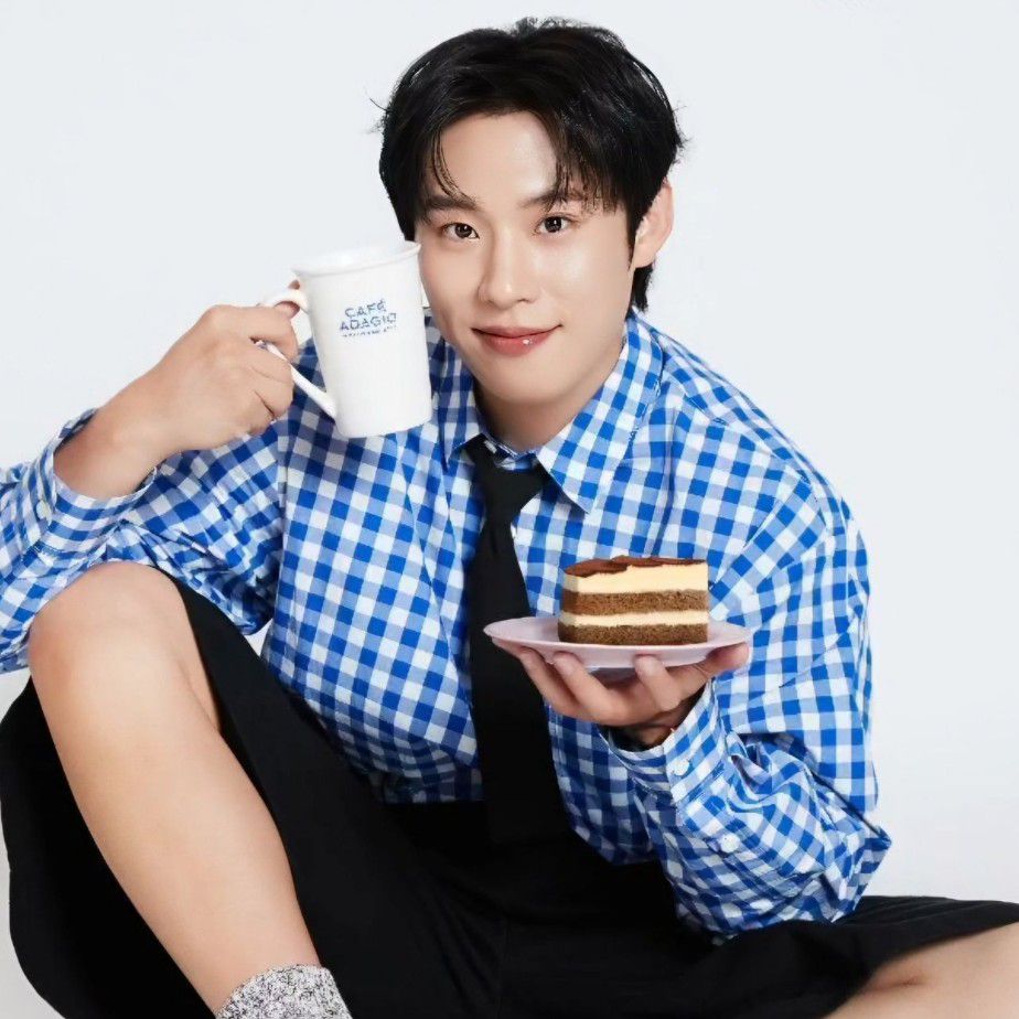 A moment captured by a fan of Kim Sungcheol