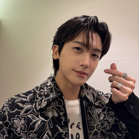 Latest photo of Park Hyungsik